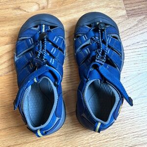 Barely worn Keen Newport sandals